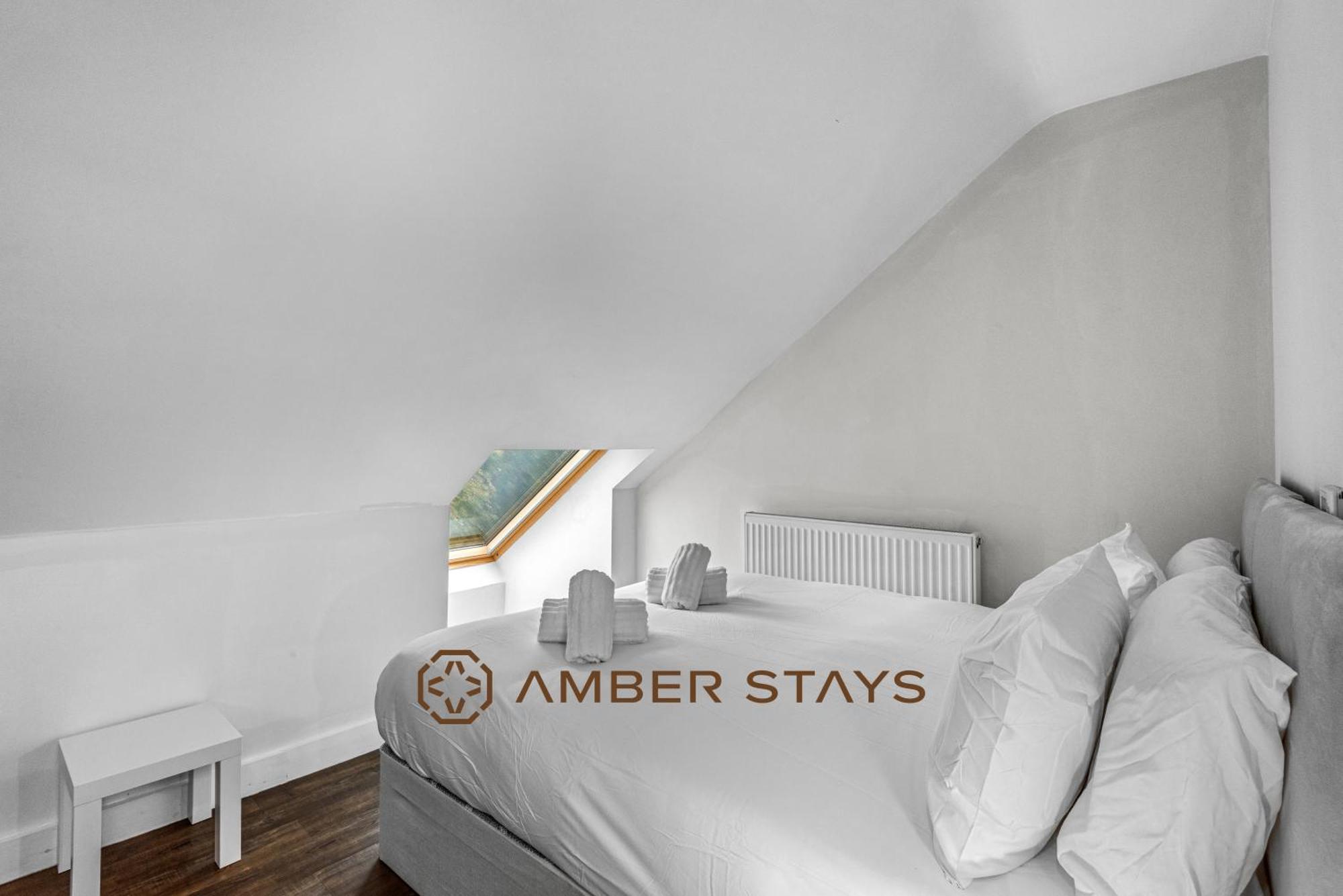 Spacious 5 Bed House In Reading By Amber Stays, Perfect For Business & Contractors, Sleeps 12! Extérieur photo