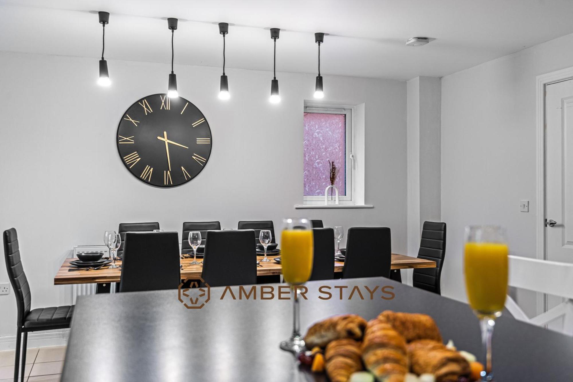 Spacious 5 Bed House In Reading By Amber Stays, Perfect For Business & Contractors, Sleeps 12! Extérieur photo