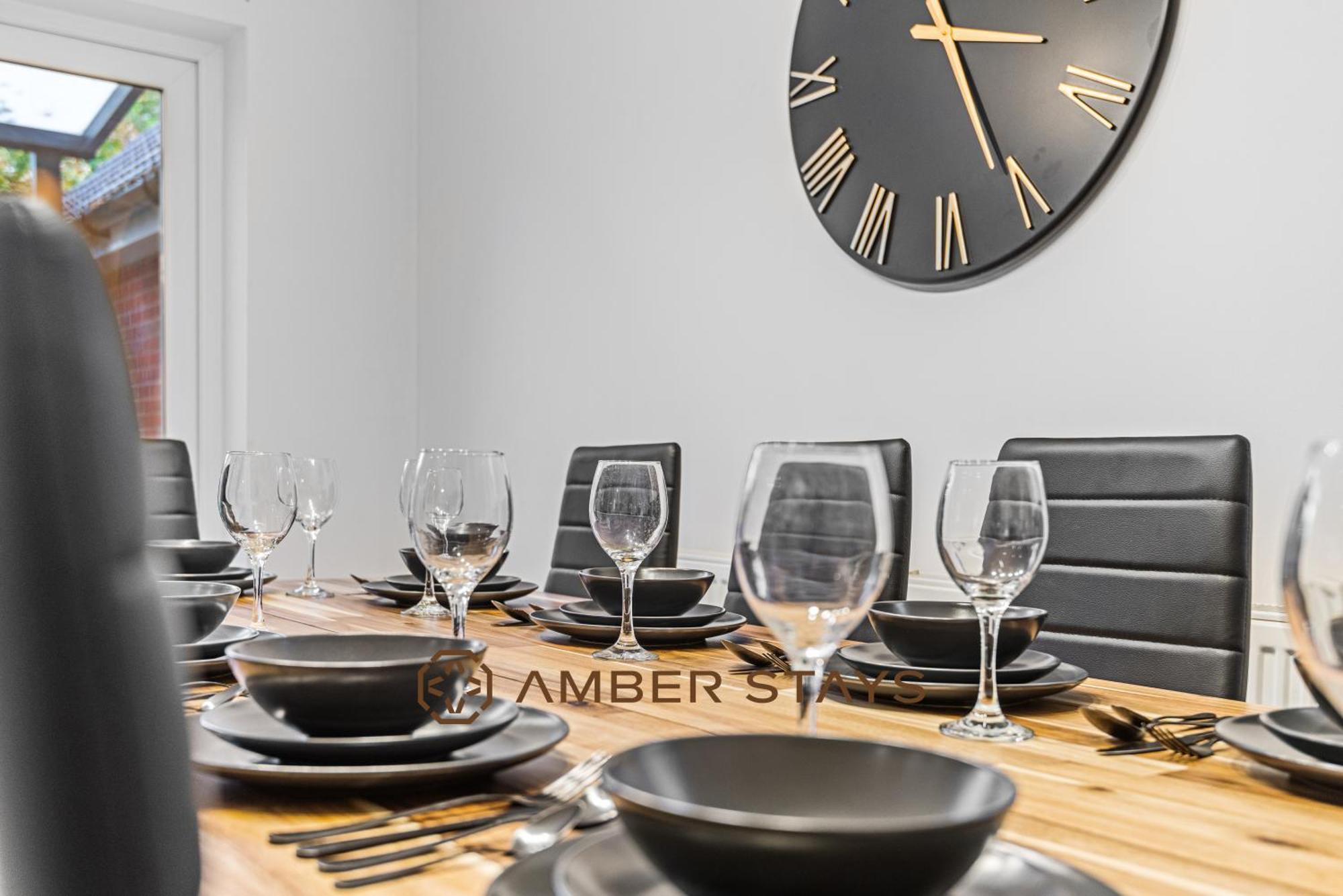Spacious 5 Bed House In Reading By Amber Stays, Perfect For Business & Contractors, Sleeps 12! Extérieur photo