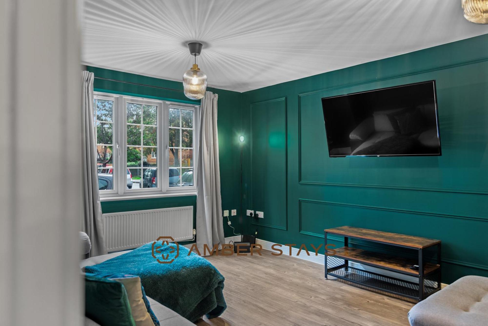 Spacious 5 Bed House In Reading By Amber Stays, Perfect For Business & Contractors, Sleeps 12! Extérieur photo